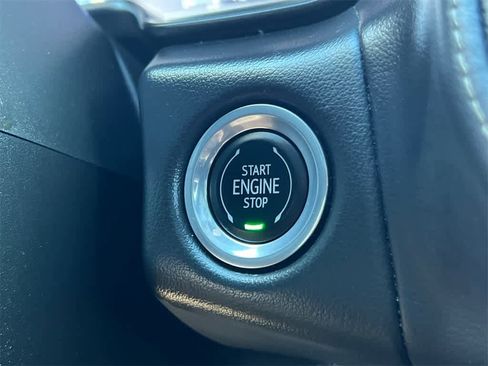 Used 2023 Chevrolet Suburban Premier image 30