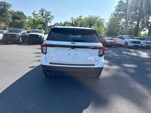Certified 2025 Ford Explorer ST AWD/4WD image 7