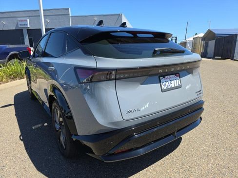 Used 2023 Nissan Ariya AWD/4WD image 5