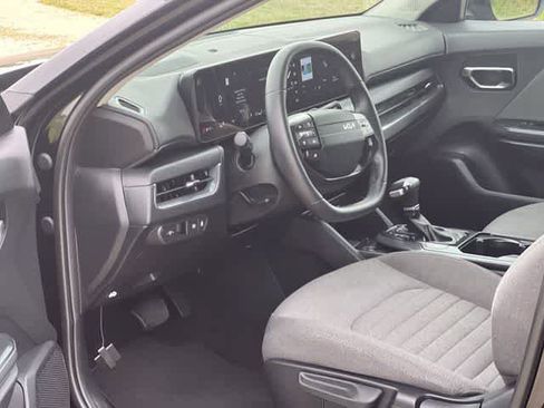 Used 2025 Kia K4 EX FWD image 3