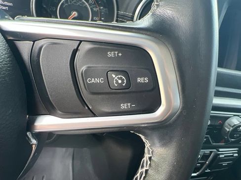 Used 2020 Jeep Wrangler Unlimited Sahara w/ LED Lighting Group AWD/4WD image 34