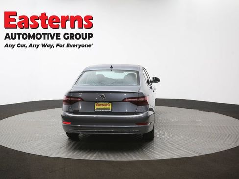 Used 2020 Volkswagen Jetta SE FWD image 38