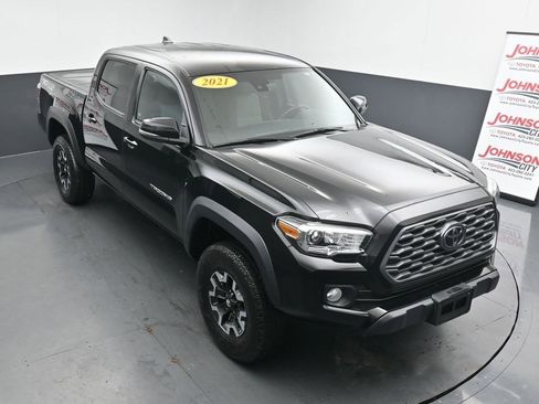 Used 2021 Toyota Tacoma TRD Off-Road image 30