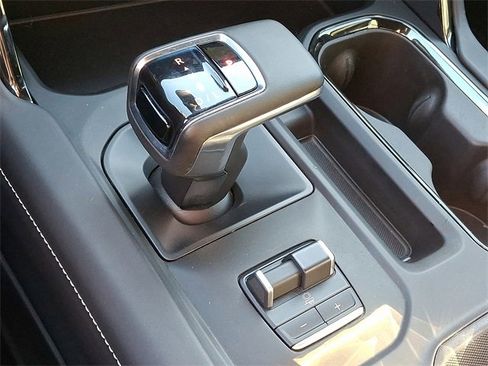 Used 2023 GMC Sierra 1500 AT4X image 16