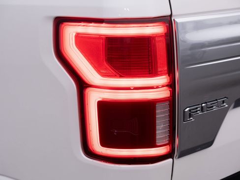 Used 2019 Ford F150 Limited image 27