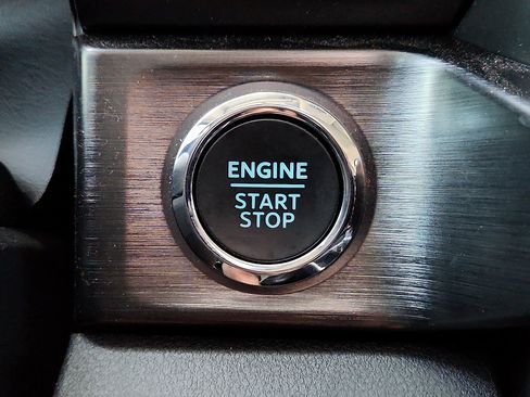 Used 2024 Ford F350 Lariat w/ Lariat Ultimate Package AWD/4WD image 16