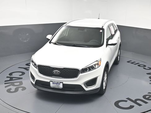 Used 2016 Kia Sorento LX AWD/4WD image 30