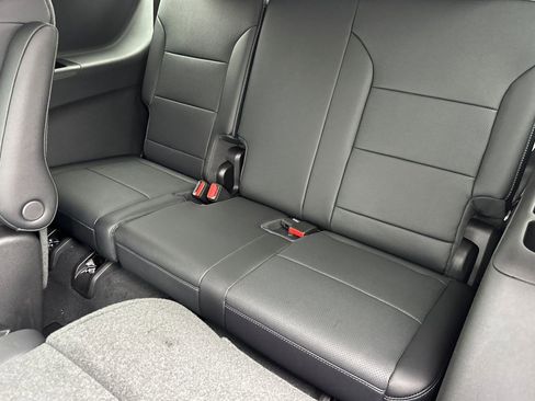 New 2025 Chevrolet Traverse LT w/ Enhanced Driving Package image 16