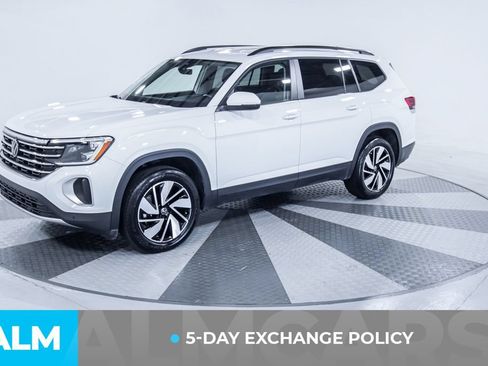 Used 2025 Volkswagen Atlas SE FWD image 3