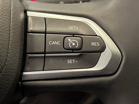Used 2022 Jeep Compass Latitude AWD/4WD image 21