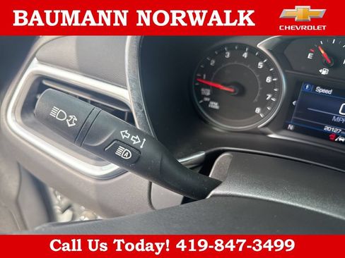 Used 2023 Chevrolet Equinox LT FWD image 12