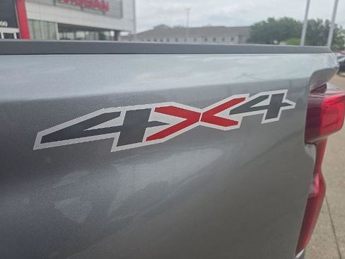 Used 2025 Chevrolet Silverado 2500 Custom w/ Custom Value Package image 12