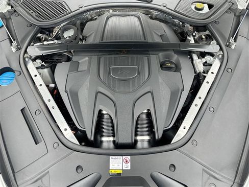 Used 2023 Porsche Panamera image 10