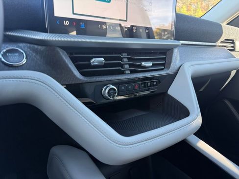 New 2026 Ford Explorer Platinum w/ LUX Leather Package image 18