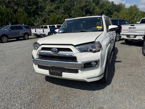 Used 2017 Toyota 4Runner Limited AWD/4WD image 3