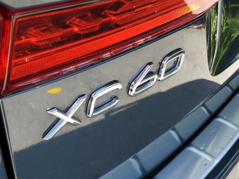 Certified 2024 Volvo XC60 T8 Plus w/ Protection Package Premier image 6