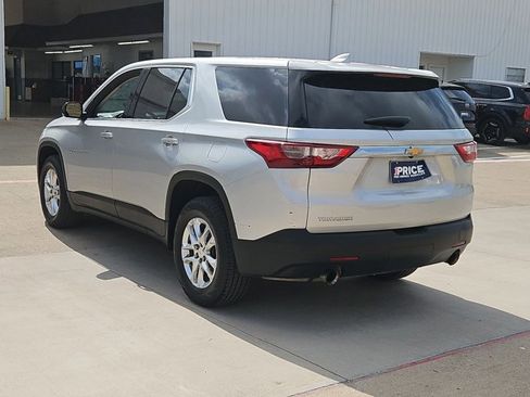Used 2019 Chevrolet Traverse LS FWD image 16