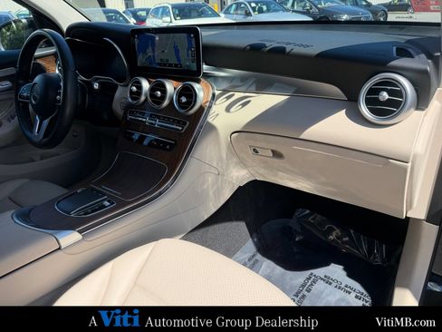 Certified 2022 Mercedes-Benz GLC 300 4MATIC image 29