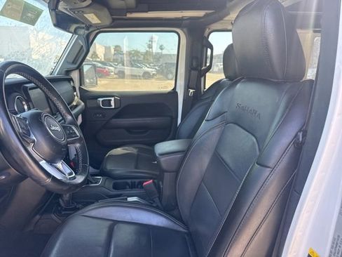 Used 2022 Jeep Wrangler Unlimited Sahara AWD/4WD image 9