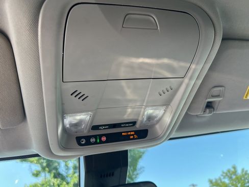 Used 2023 Chevrolet Equinox LT w/ Driver Convenience Package image 40