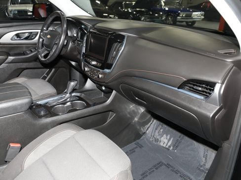Used 2018 Chevrolet Traverse LT AWD/4WD image 33