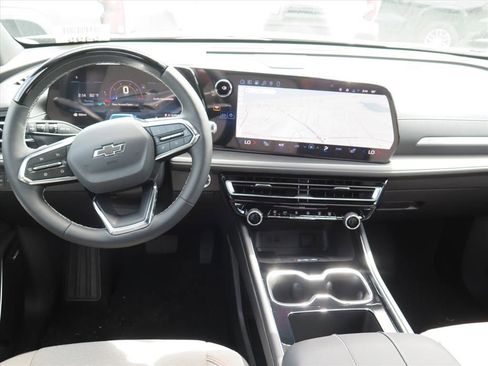 New 2026 Chevrolet Traverse LT w/ Enhanced Driving Package image 13