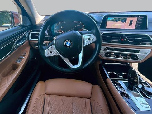 Used 2020 BMW 750i xDrive w/ Autobahn Package AWD/4WD image 5