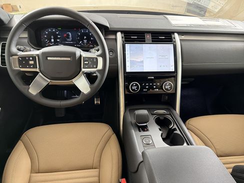New 2026 Land Rover Discovery Limited Edition image 10