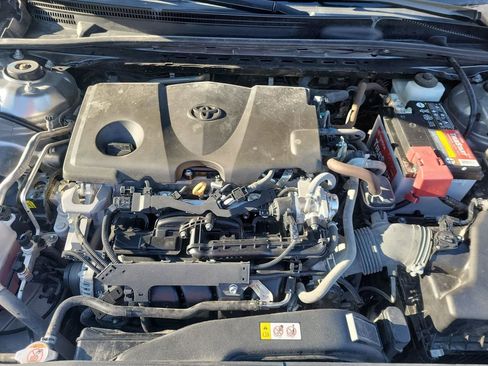 Certified 2022 Toyota Camry SE image 16