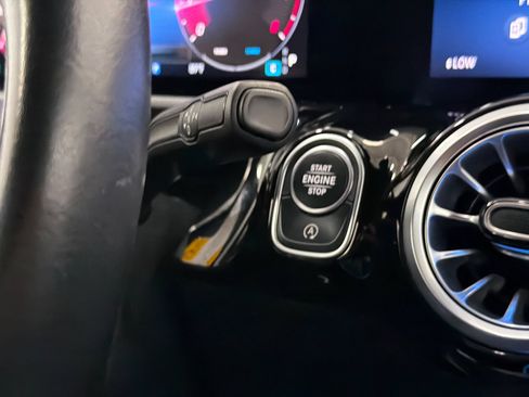 Used 2025 Mercedes-Benz GLA 250 4MATIC image 24