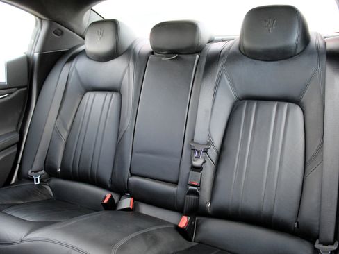 Used 2017 Maserati Ghibli image 26