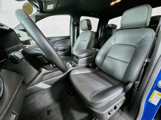 Used 2024 Chevrolet Colorado LT w/ LT Convenience Package III AWD/4WD image 11