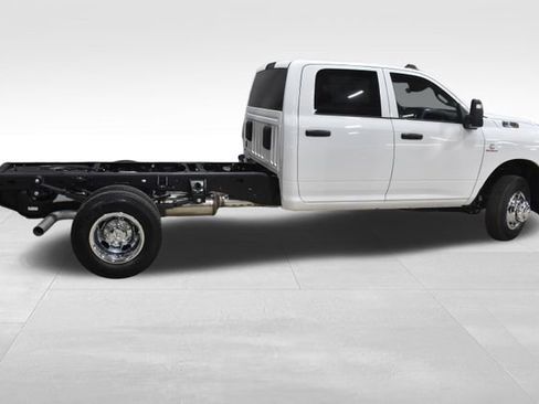New 2026 RAM 3500 Tradesman w/ Chrome Appearance Group A AWD/4WD image 3