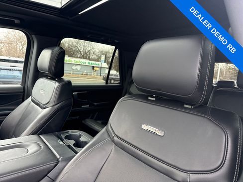 Used 2025 Ford Expedition Platinum w/ Stealth Appearance Package image 25