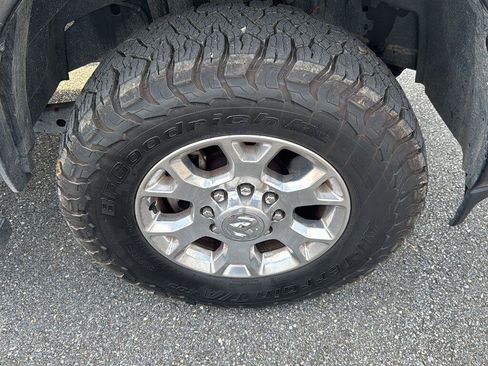 Used 2024 RAM 2500 Laramie AWD/4WD image 16
