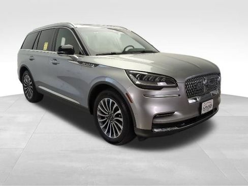 Used 2024 Lincoln Aviator Reserve w/ Equipment Group 201A AWD/4WD image 10