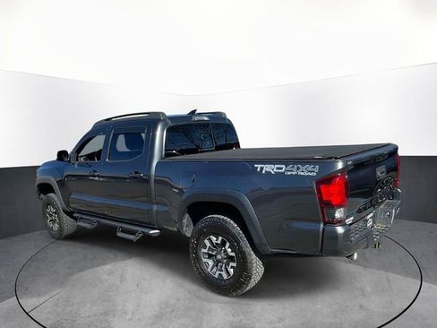 Used 2019 Toyota Tacoma TRD Off-Road w/ Technology Package AWD/4WD image 5