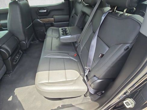 Used 2021 Chevrolet Silverado 1500 LT w/ Convenience Package II AWD/4WD image 18