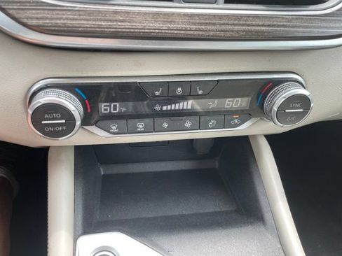 Used 2019 Nissan Altima 2.5 Platinum FWD image 40
