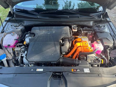 Used 2026 Hyundai Elantra Hybrid FWD image 30