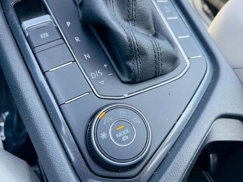 Used 2020 Volkswagen Tiguan S w/ 3rd Row Seat Package image 29