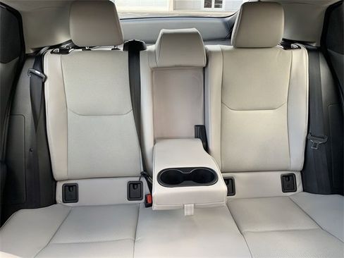 Used 2024 Toyota Prius XLE image 32