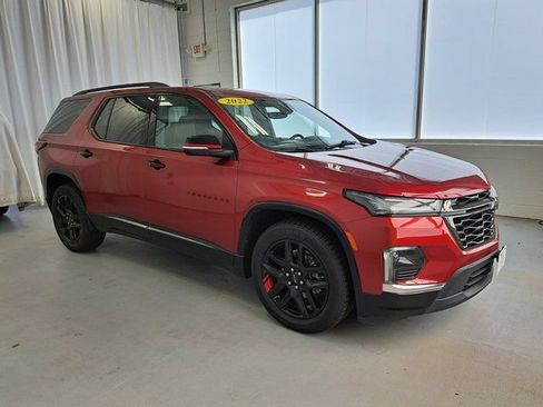Used 2022 Chevrolet Traverse Premier w/ Redline Edition AWD/4WD image 3