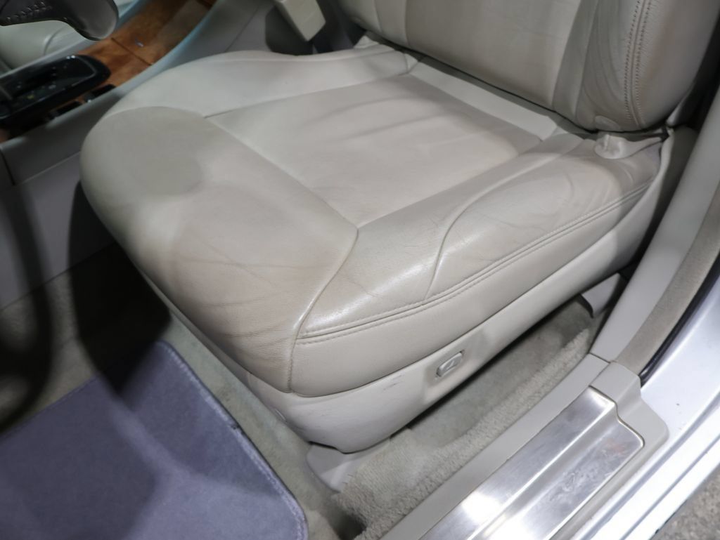 Used 2006 Kia Amanti FWD image 17