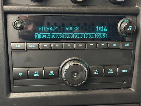 Used 2017 Chevrolet Express 2500 image 17