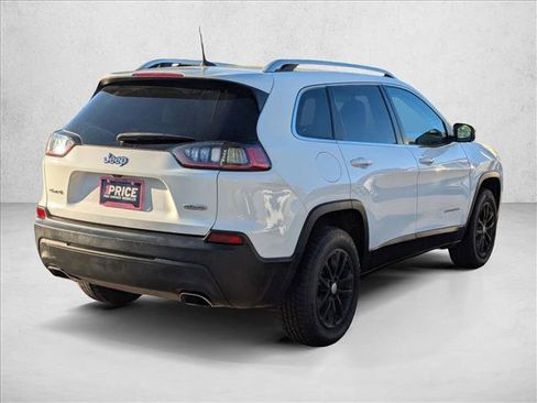 Used 2019 Jeep Cherokee Latitude w/ Cold Weather Group image 5