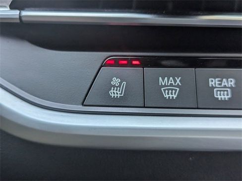 Used 2021 BMW X7 M50i image 24