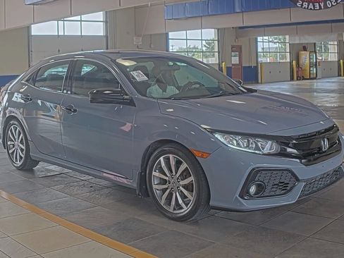 Used 2018 Honda Civic EX image 2