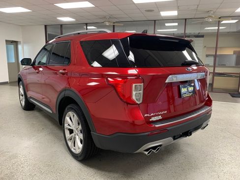 Used 2023 Ford Explorer Platinum w/ Premium Technology Package AWD/4WD image 4