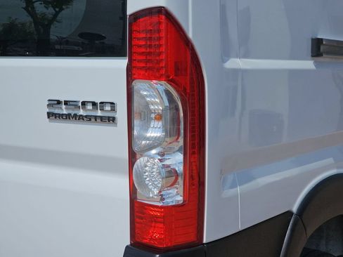 Used 2023 RAM ProMaster 2500 FWD image 39